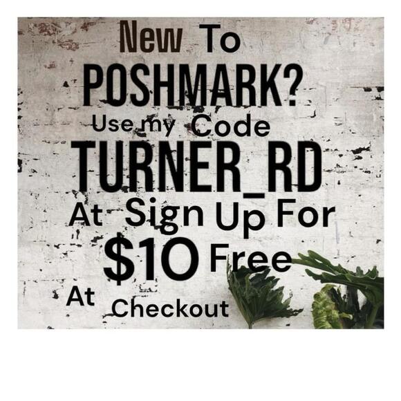 COLEBROOKE by Windsmore black & white chiffon colour block flowy top. - Picture 12 of 12